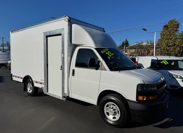 2022 Chevrolet Express 3500 Cutaway Van 13095