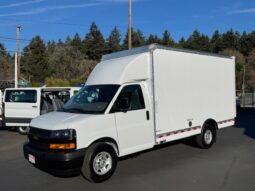 
										2022 Chevrolet Express 3500 Cutaway Van **14ft BOX** full									