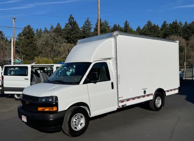 
								2022 Chevrolet Express 3500 Cutaway Van **14ft BOX** full									