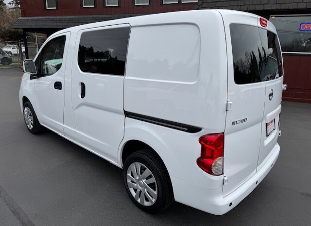 
								2021 Nissan NV200 SV Cargo Van full									