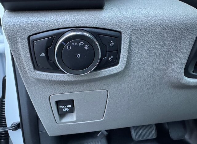 
								2018 Ford F150 Regular Cab Pickup full									