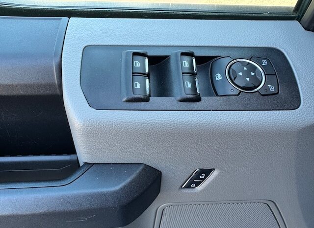 
								2017 Ford F150 Super Cab Pickup **4×4** full									