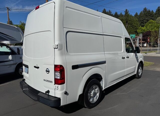 
								2018 Nissan NV2500 SV HIGH ROOF Cargo Van full									
