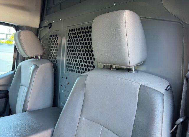 
								2018 Nissan NV2500 SV HIGH ROOF Cargo Van full									