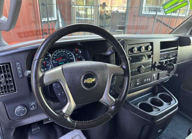 
								2017 Chevrolet Express 2500 Cargo Van full									