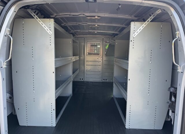 
								2017 Chevrolet Express 2500 Cargo Van full									