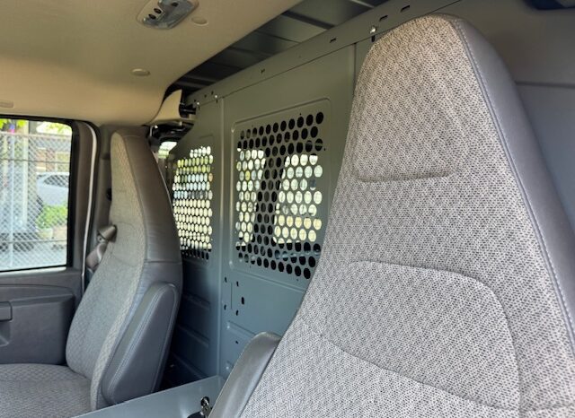 
								2017 Chevrolet Express 2500 Cargo Van full									