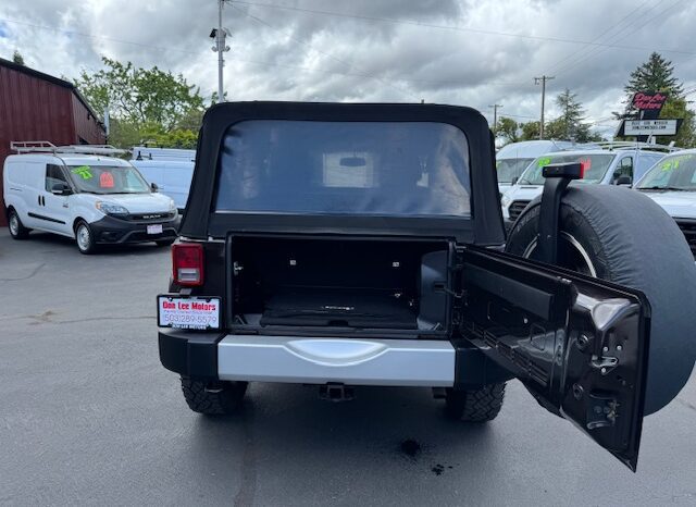 
								2013 Jeep Wrangler Sahara 4×4 full									