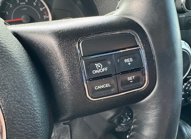 
								2013 Jeep Wrangler Sahara 4×4 full									