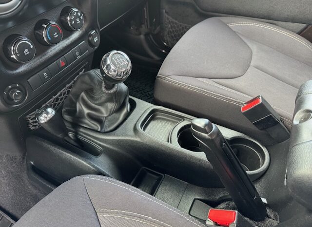 
								2013 Jeep Wrangler Sahara 4×4 full									