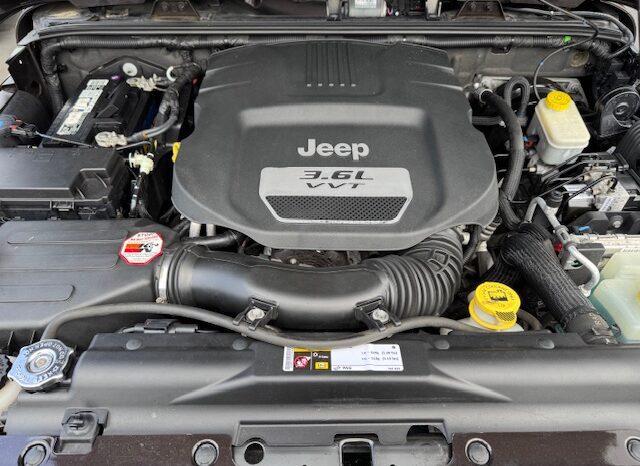 
								2013 Jeep Wrangler Sahara 4×4 full									