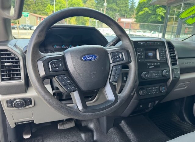 
								2020 Ford F250 Super Cab 4×4 Pickup full									