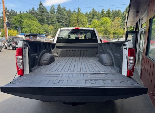 
								2020 Ford F250 Super Cab 4×4 Pickup full									