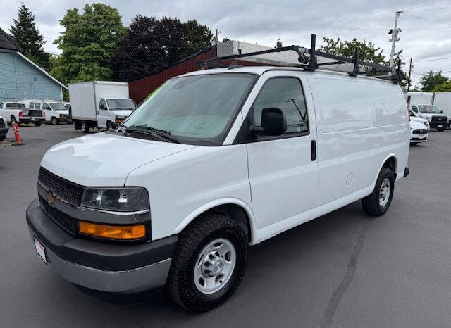 
								2019 Chevrolet Express 3500 Cargo Van full									
