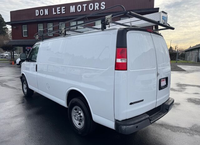 
								2017 Chevrolet Express 3500 Cargo Van full									