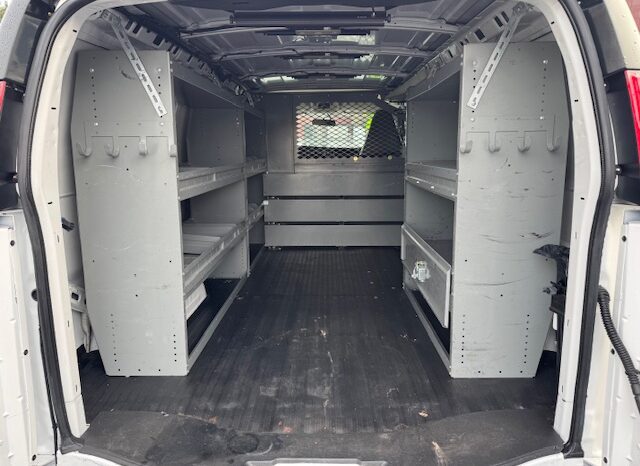 
								2017 Chevrolet Express 3500 Cargo Van full									