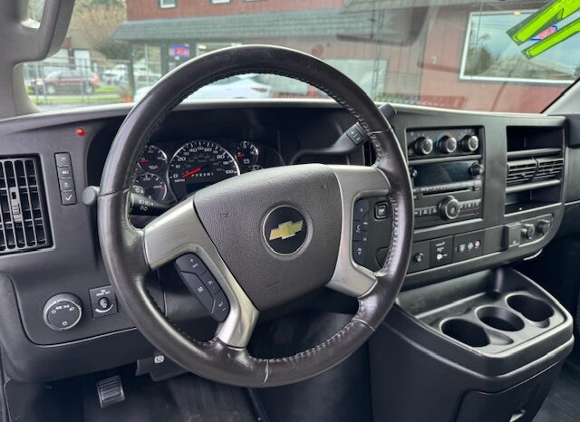
								2017 Chevrolet Express 3500 Cargo Van full									