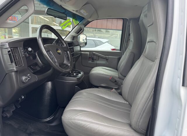 
								2021 Chevrolet Express 2500 Cargo Van full									