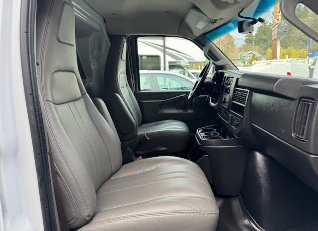 
								2021 Chevrolet Express 2500 Cargo Van full									