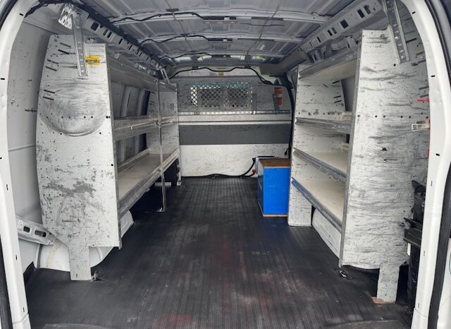 
								2019 Chevrolet Express 3500 Cargo Van full									