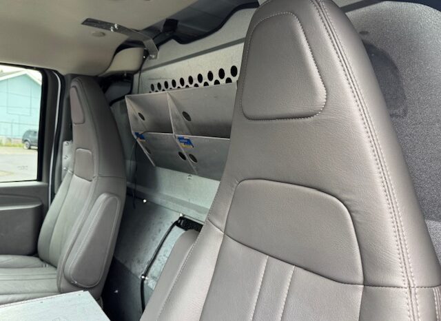 
								2019 Chevrolet Express 3500 Cargo Van full									