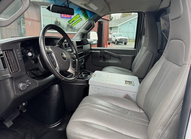 
								2019 Chevrolet Express 3500 Cargo Van full									