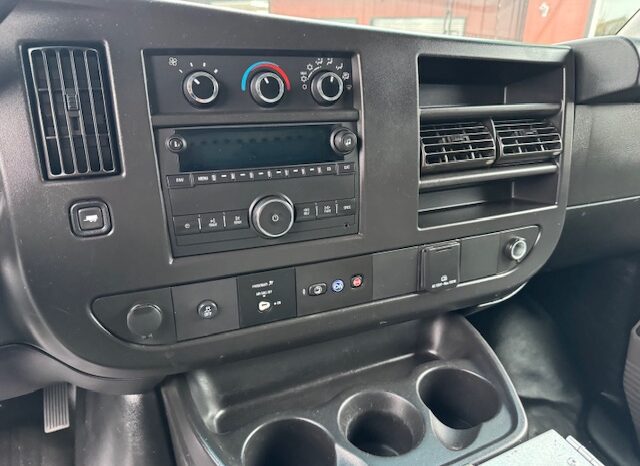 
								2019 Chevrolet Express 3500 Cargo Van full									