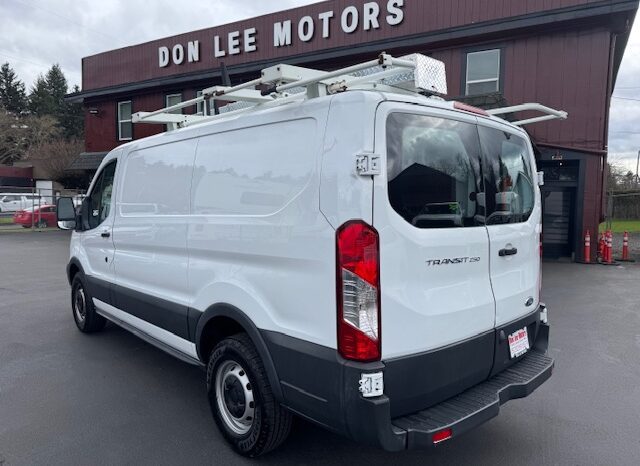 
								2018 Ford Transit 250 Cargo Van full									
