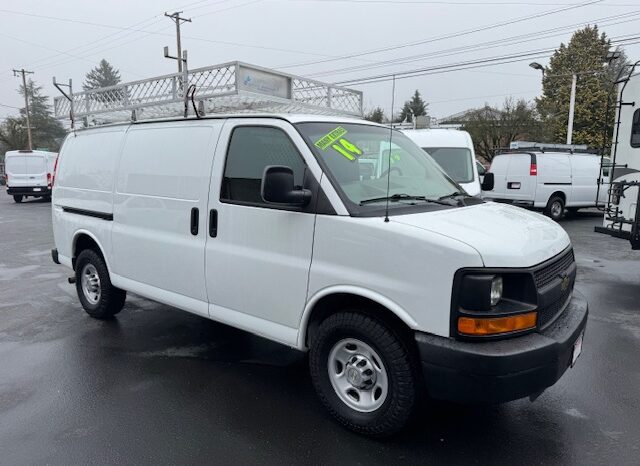 2014 Chevrolet Express 3500 Cargo Van B0103
