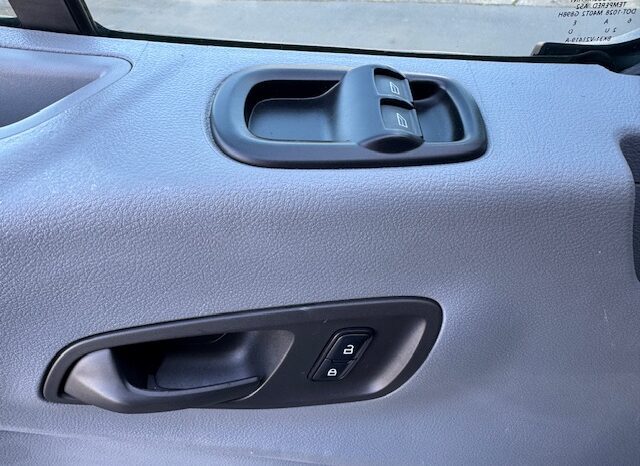 
								2017 Ford Transit 350 HD Cutaway Van **12ft BOX** full									