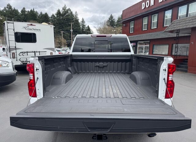 
								2023 Chevrolet Silverado 2500 HD Crew Cab Pickup **Z71 4×4** full									