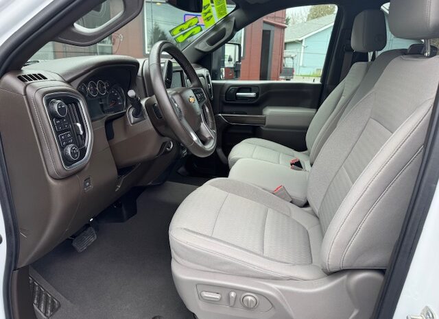 
								2023 Chevrolet Silverado 2500 HD Crew Cab Pickup **Z71 4×4** full									