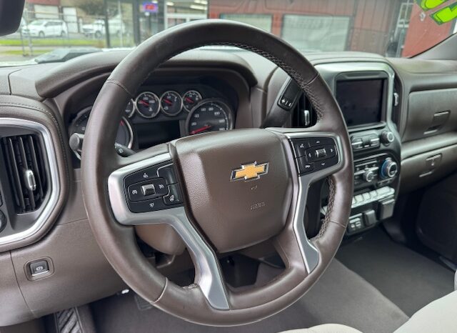 
								2023 Chevrolet Silverado 2500 HD Crew Cab Pickup **Z71 4×4** full									