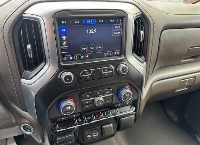 
								2023 Chevrolet Silverado 2500 HD Crew Cab Pickup **Z71 4×4** full									