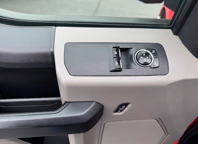 
								2020 Ford F150 Regular Cab 4×4 Pickup full									