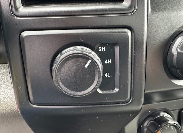 
								2020 Ford F150 Regular Cab 4×4 Pickup full									