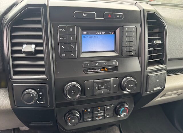 
								2020 Ford F150 Regular Cab 4×4 Pickup full									