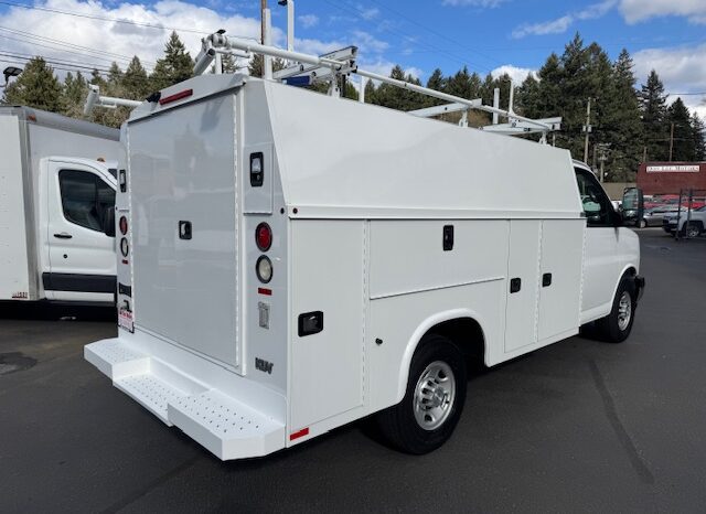 
								2017 Chevrolet Express 3500 Cutaway Van **10ft SERVICE BODY** full									