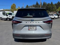 
										2022 Toyota Sienna XLE Plus AWD Minivan full									