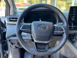 
										2022 Toyota Sienna XLE Plus AWD Minivan full									