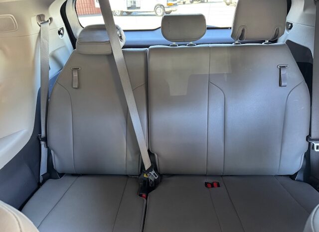 
								2022 Toyota Sienna XLE Plus AWD Minivan full									