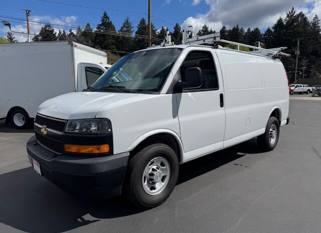 
								2019 Chevrolet Express 3500 Cargo Van full									