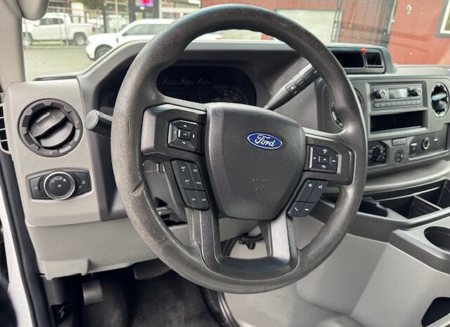 
								2022 Ford E350 Cutaway Van **14ft BOX** full									