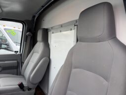 
										2022 Ford E350 Cutaway Van **14ft BOX** full									