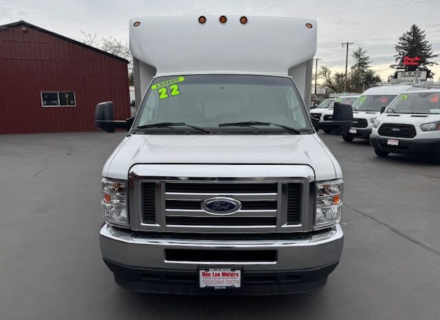 
								2022 Ford E350 Cutaway Van **14ft BOX** full									