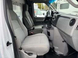 
										2022 Ford E350 Cutaway Van **14ft BOX** full									