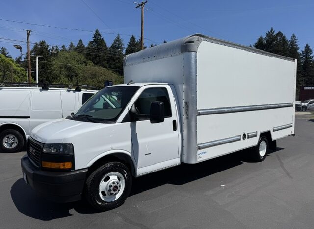 
								2022 GMC Savana 3500 Cutaway Van **16ft BOX** full									
