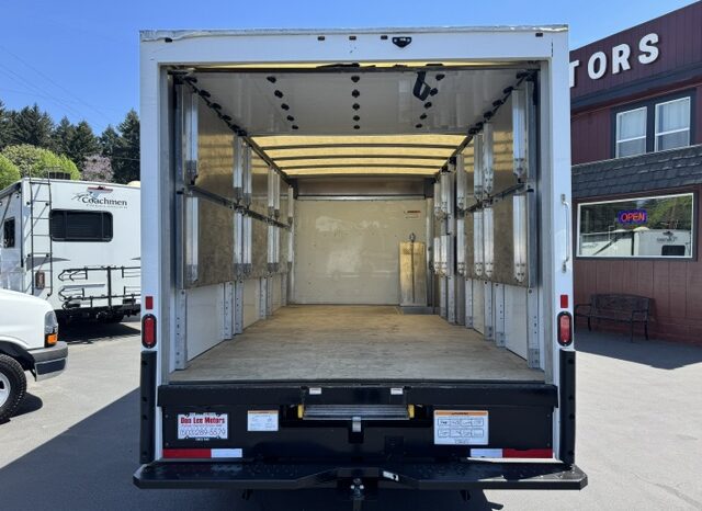 
								2022 GMC Savana 3500 Cutaway Van **16ft BOX** full									