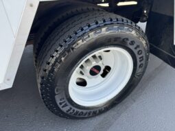 
										2022 GMC Savana 3500 Cutaway Van **16ft BOX** full									