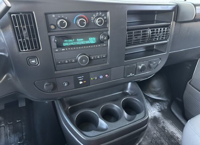 
								2022 GMC Savana 3500 Cutaway Van **16ft BOX** full									